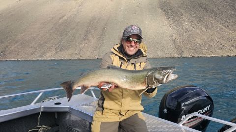 Grizzly and Salmon in British Columbia episode thumbnail