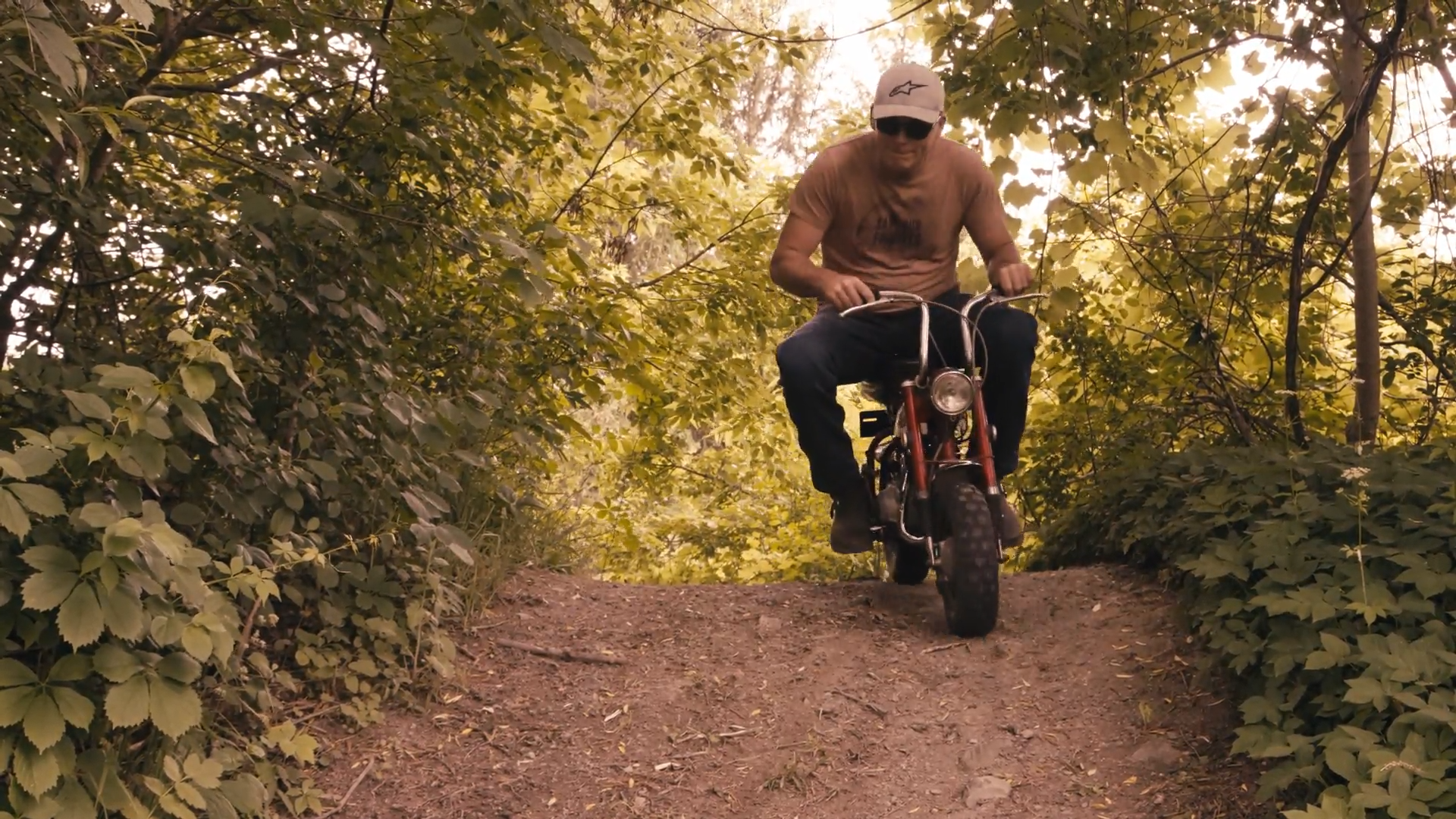 Knee High to a Grasshopper episode thumbnail