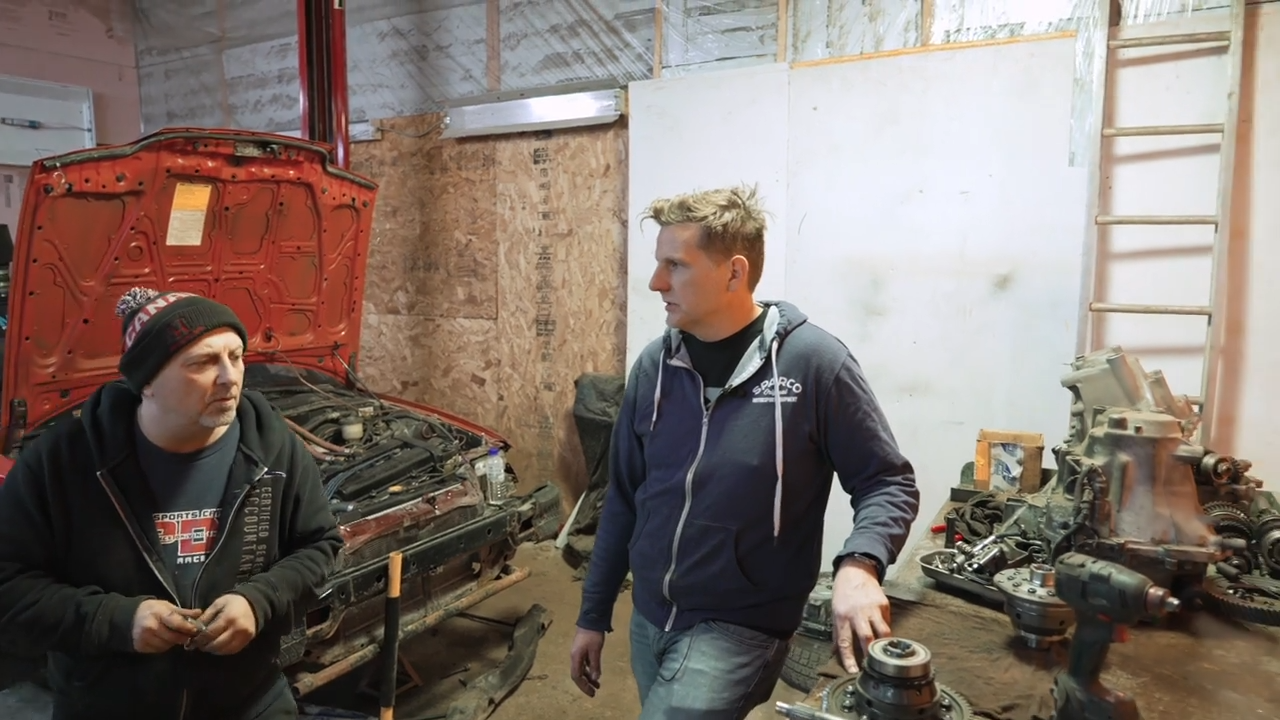 Season 12, Episode 1 episode thumbnail