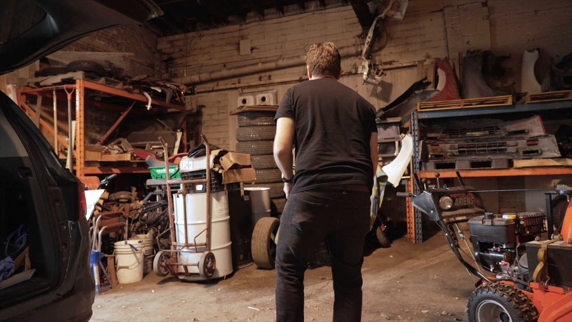 Season 10, Episode 2 episode thumbnail