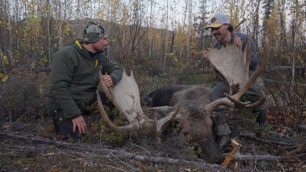 Moose Hunt on the River episode thumbnail