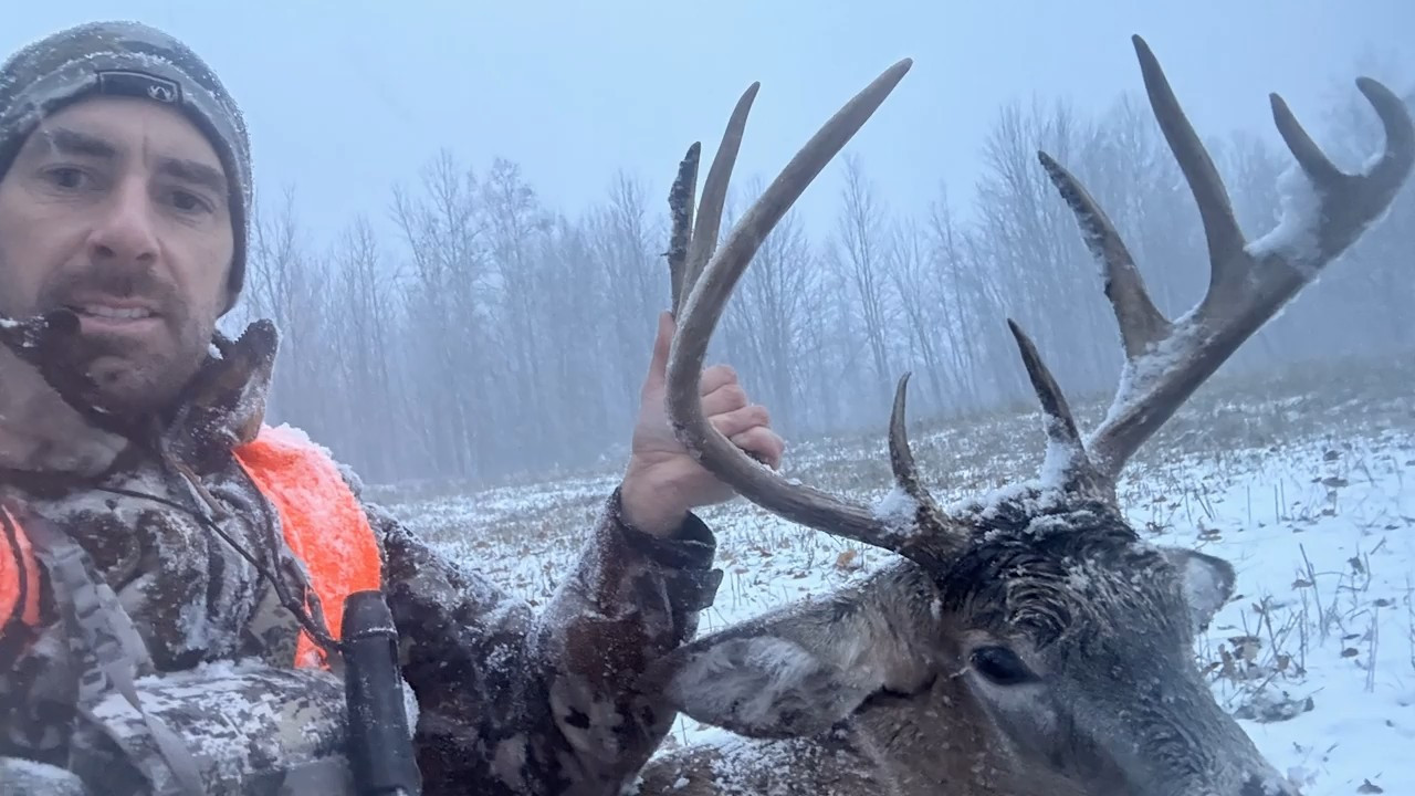 Deer Hunts in Anticosti episode thumbnail