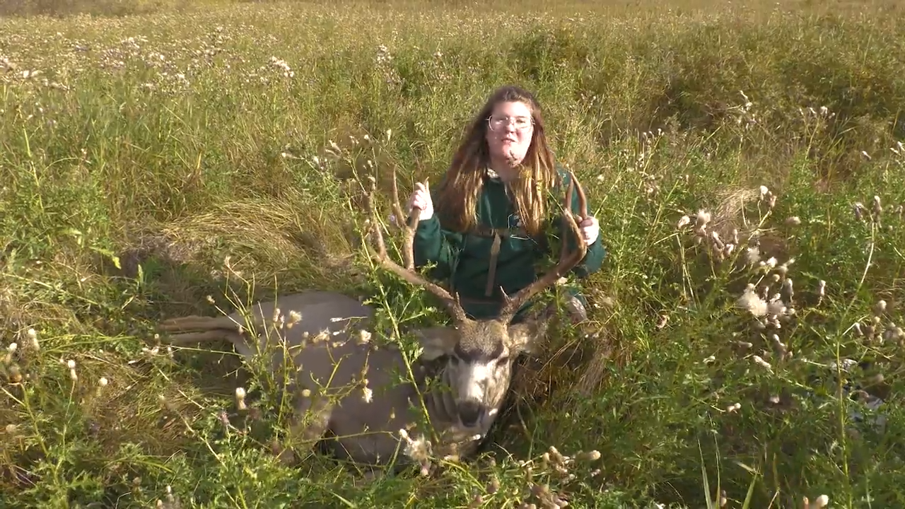 Berta Bucks: Alberta Elk And Mule Deer episode thumbnail