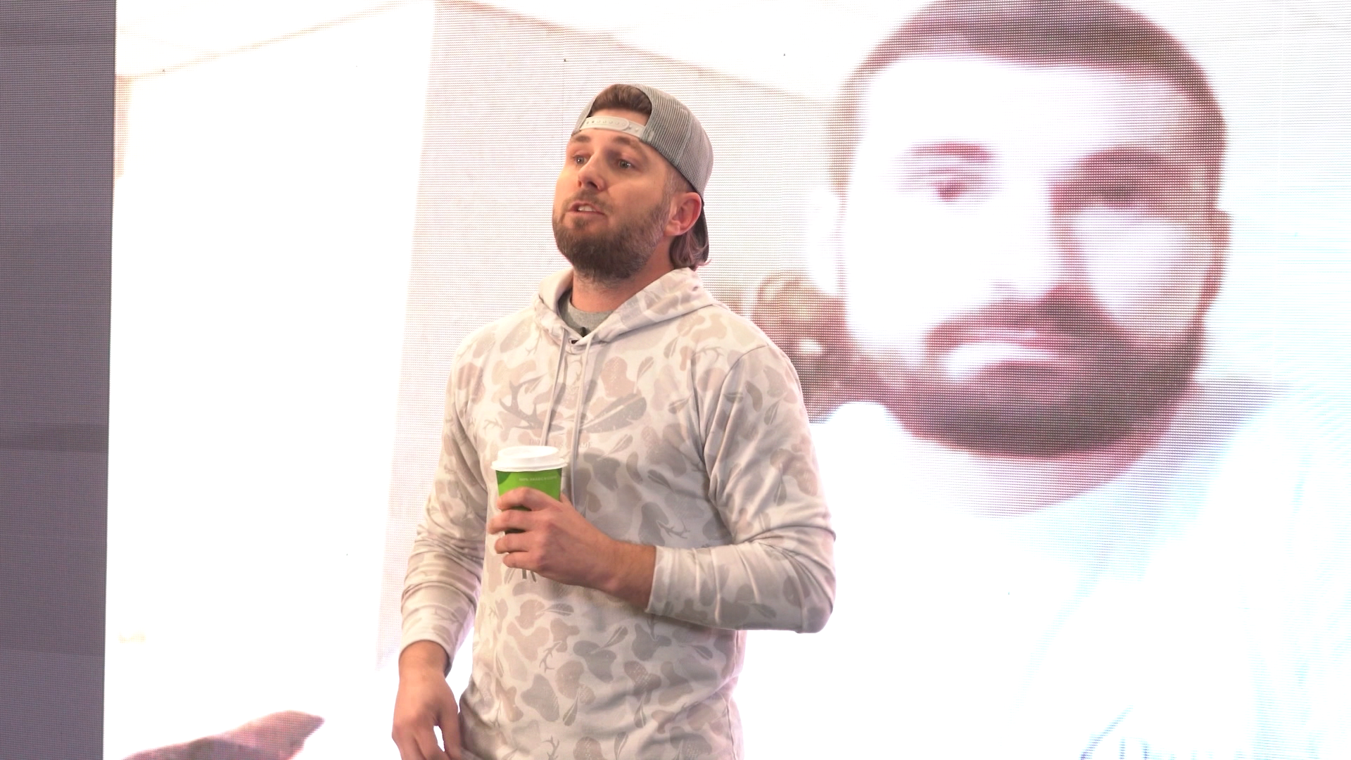 Air Guns and Crazy Deer Decoys episode thumbnail