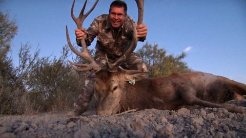 A Deer Hunting Adventure in the Middle Field episode thumbnail